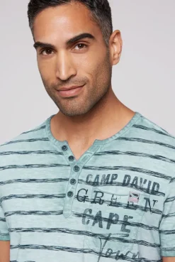 CAMP DAVID & SOCCX Gestreiftes Henley-Shirt mit Brusttasche teal Shop