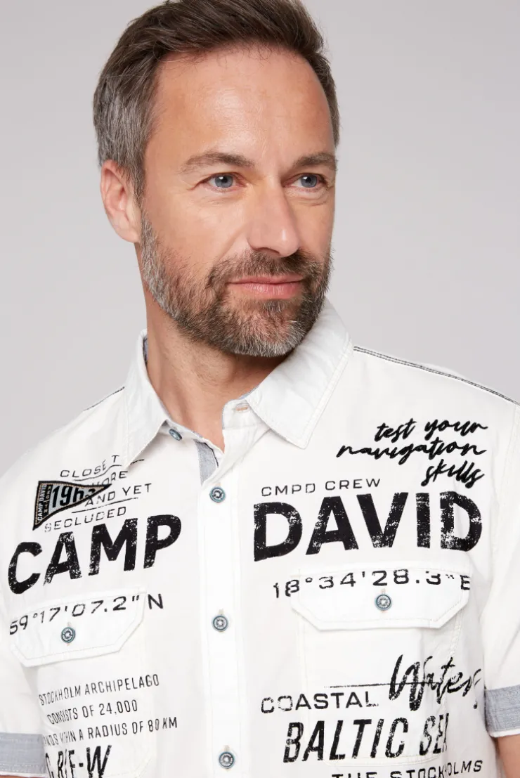 CAMP DAVID & SOCCX Kurzarmhemd mit Klappentaschen und Prints opticwhite Store